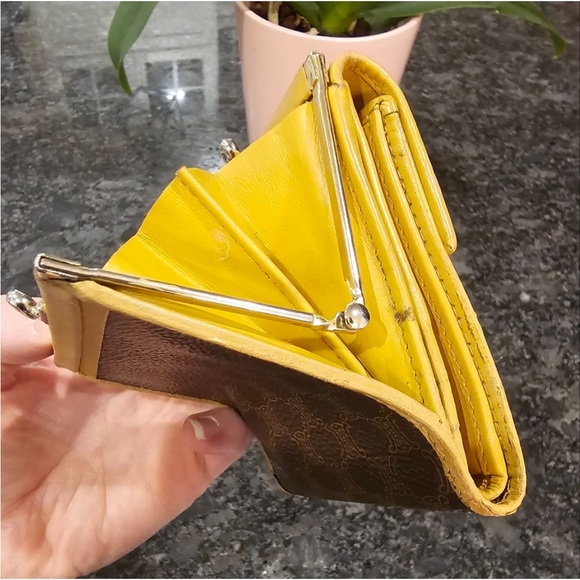 Celine Tri-fold Wallet M14 Vintage Macadam
Pattern Leather/PVC Brown Wom… - Picture 7 of 16